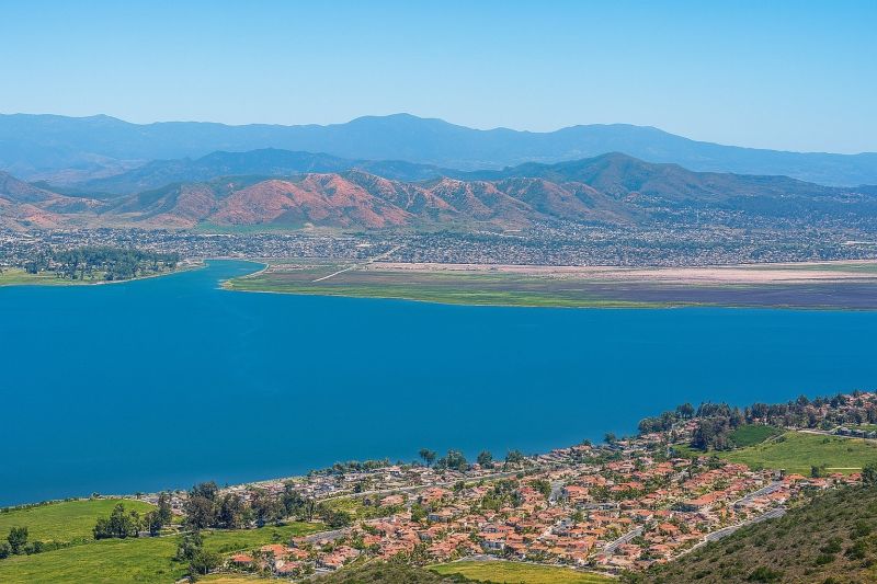 Local Porcelain Tile Installation in Lake Elsinore, CA